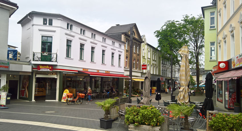 Deambulando pelas ruas de Klingenstadt, em Solingen, Alemanha